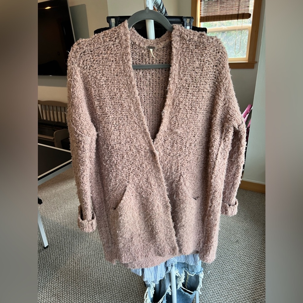 Free People sweater size extra small